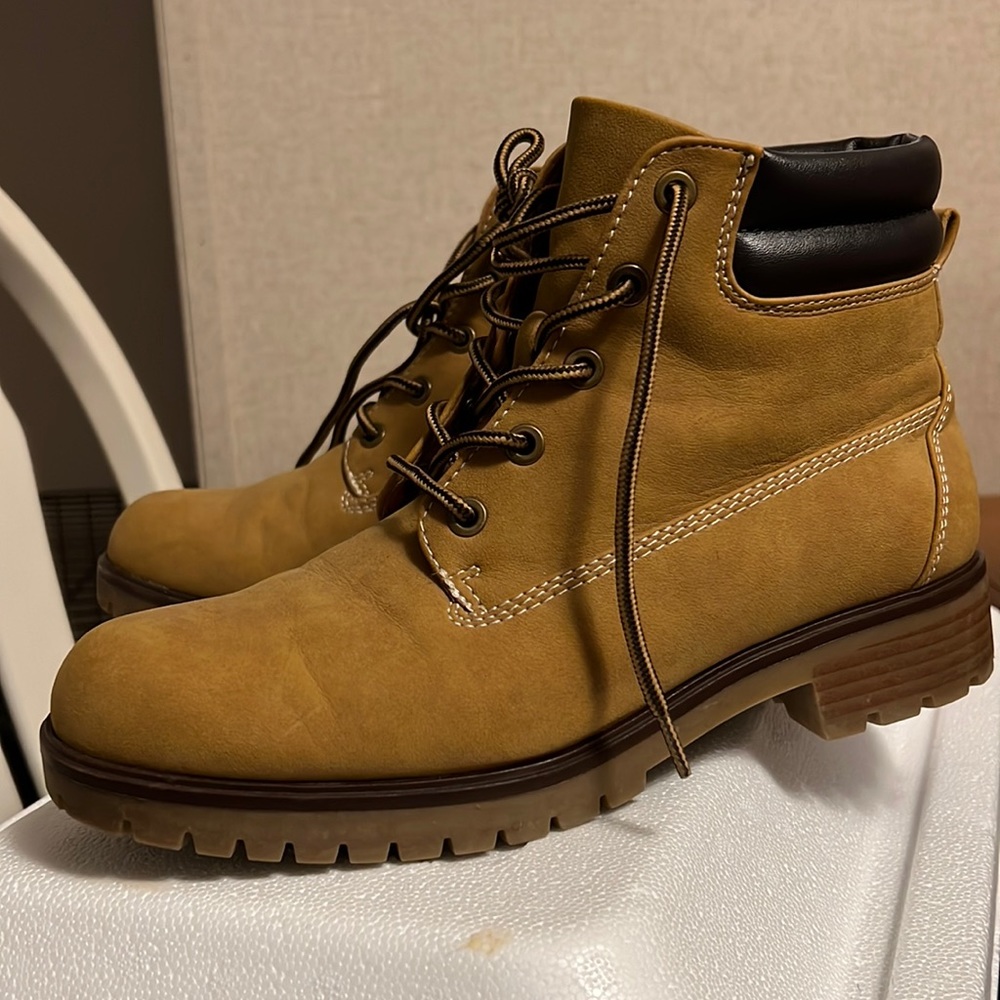 Limelight Women’s Brett faux leather construction boots